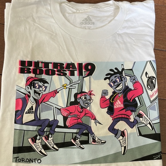 Footlocker Adidas Ultra Boost 19 Toronto shirt NEW - Picture 4 of 4